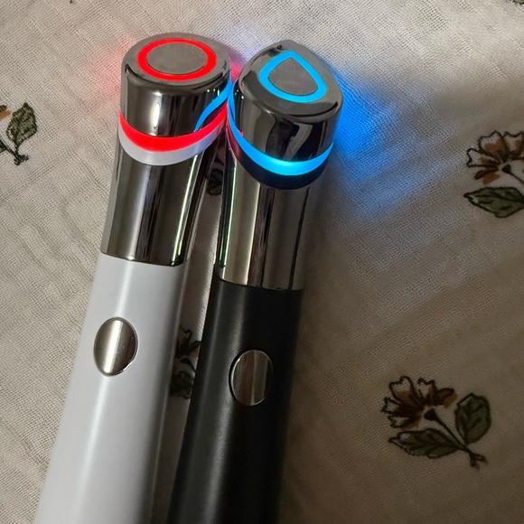 Medicube - Picture 2 of 5